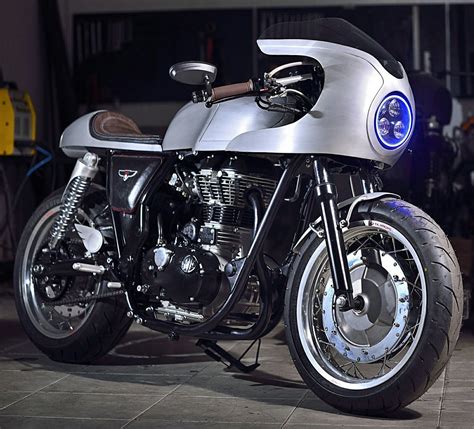 Royal Enfield Continental GT ‘Silver Bullet’ by White Collar Bike