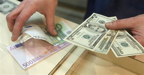 Dollar-euro parity: What a one-to-one exchange means