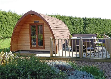 Garden Pod VIP Lincolnshire - Lodges With Hot Tubs