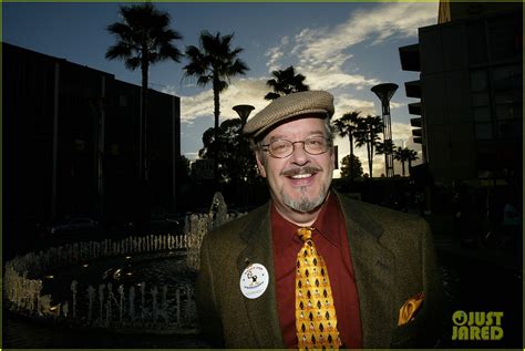 Famous Looney Tunes Voice Actor Joe Alaskey Dies at Age 63: Photo 3568361 | Joe Alaskey, RIP ...