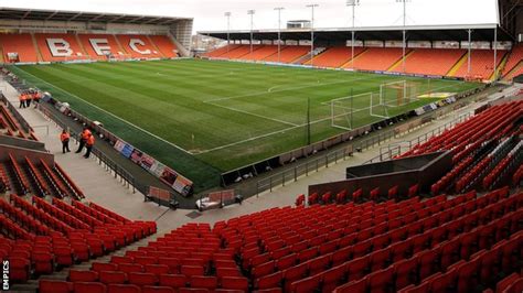 BBC Sport - FA Cup: Blackpool's Bloomfield Road to host Carlisle v Yeovil