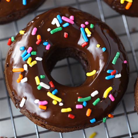 Low Carb Keto Chocolate Frosted Donuts | Recipe | Chocolate donuts, Doughnut recipe, Chocolate ...