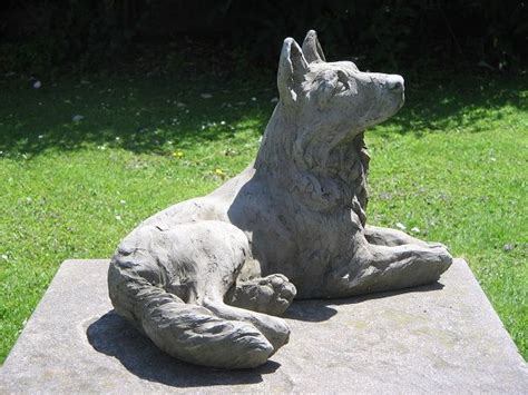 German Shepherd Dog Statue in 2021 | Dog statue, Statue, Dogs