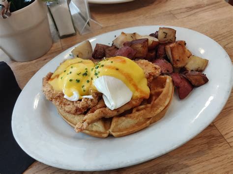 [I ate] Chicken and Waffles Eggs Benedict : r/food