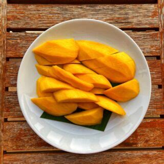 4 Reasons to Eat Mangos - Be Renewed