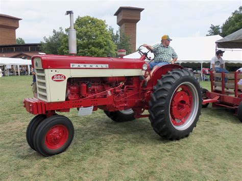 Farmall 560 | International tractors, Farmall, Farmall tractors