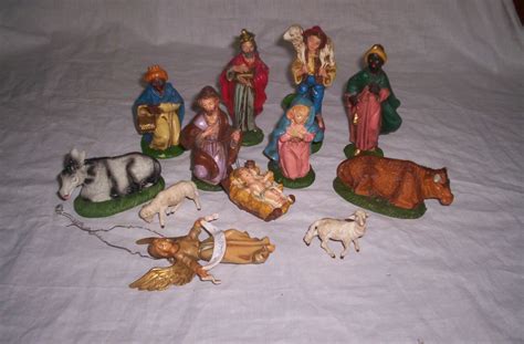 12 pc vintage Italy nativity set pieces with angel