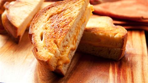 Gourmet grilled cheese sandwiches coming to Starbucks | Fox News