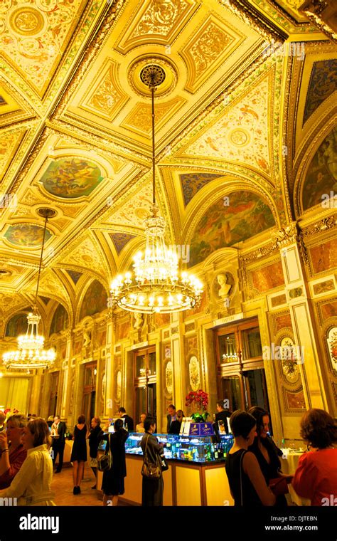 Vienna opera house interior hi-res stock photography and images - Alamy