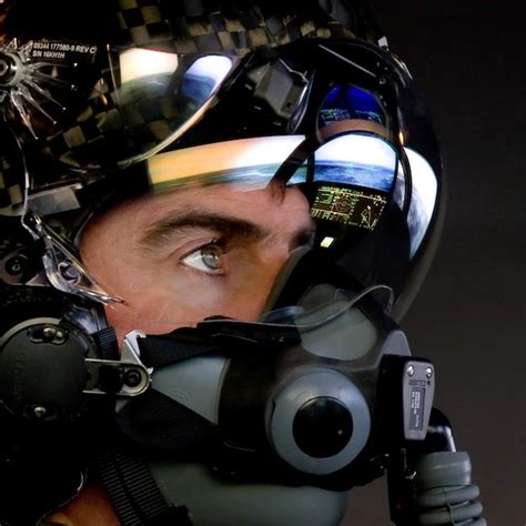 Asian Defence News: USAF seeks new helmet-mounted display for unnamed aircraft