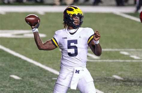 Michigan football: Joe Milton transfer has ripple effects on QB depth chart