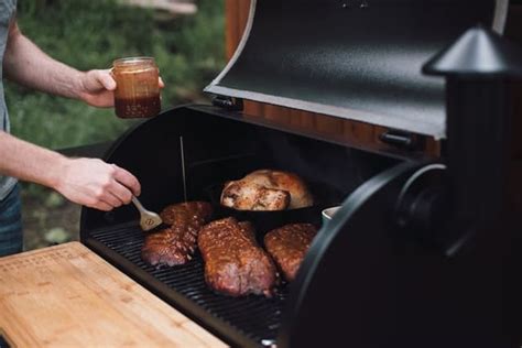 Best Smokers for Beginners - The Grilling Dad