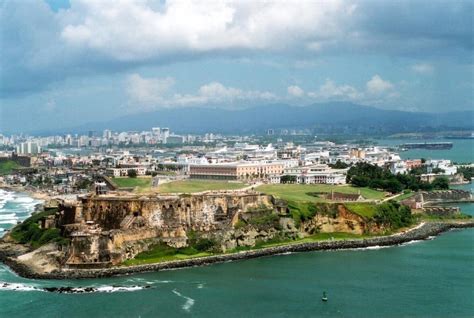 Exploring the Rich History & Architecture of Old San Juan, Puerto Rico ...