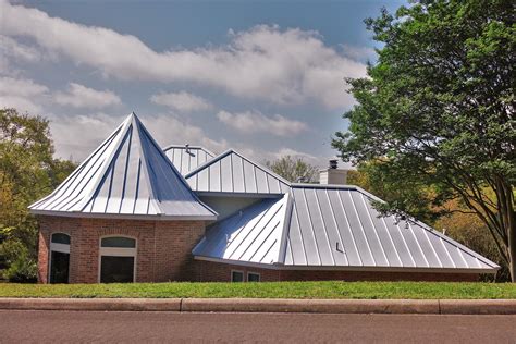 Benefits of Metal Roofs - Pink Is The New Blog