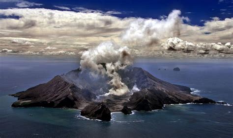 Nowa Zelandia: Erupcja wulkanu, co najmniej pięć ofiar - rp.pl