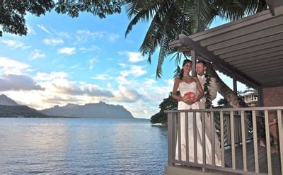 Tour Our Oahu Hotel on the Beach - Paradise Bay Resort - Paradise Bay ...