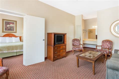 Days Inn by Wyndham Princeton | Princeton, WV Hotels