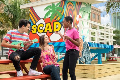 Find out how to start your college experience early with SCAD pre-college programs | SCAD.edu