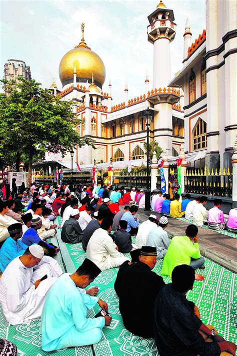 This Is How Malaysian Muslims Celebrate Hari Raya Aidilfitri – SevenPie.com: Because Everyone ...