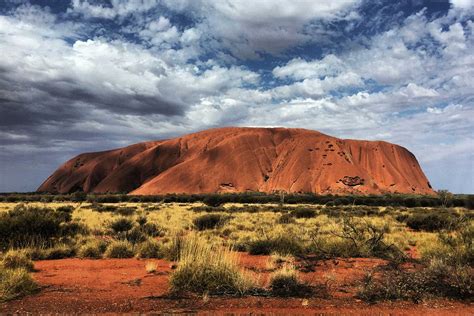 Uluru rock art vandalised