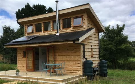 The Eilidh Cabin: Off-Grid Tiny House in the Isle of Wight | Off grid tiny house, Tiny house ...