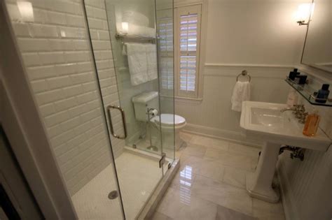 Italian tile bathroom | Hawk Haven