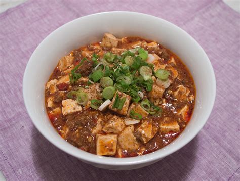 Mapo Tofu (麻婆豆腐) - Bean Curd in Spicy Sichuan Chili Sauce Recipe - Everybunny Eats