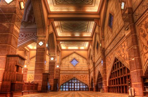 Putra Mosque Interior Design | HDR creme