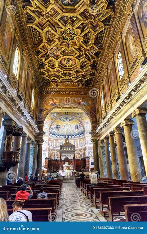 Interior of Basilica of Santa Maria in Trastevere in Rome. Italy ...