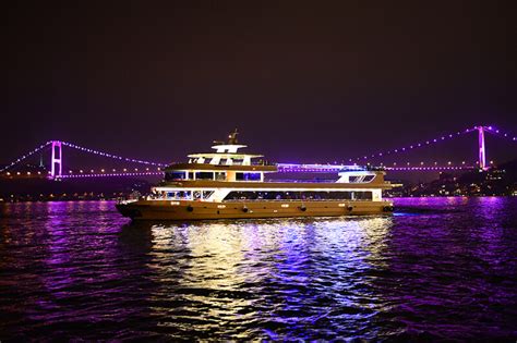 Bosphorus Dinner Cruise In Istanbul