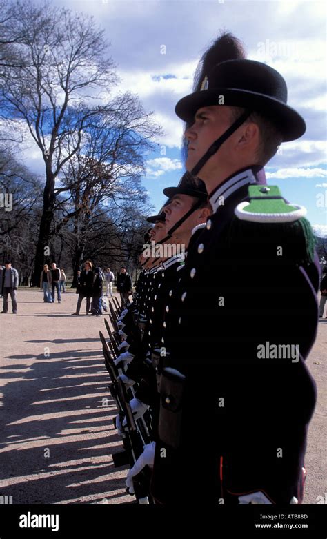 Royal palace oslo guards hi-res stock photography and images - Alamy