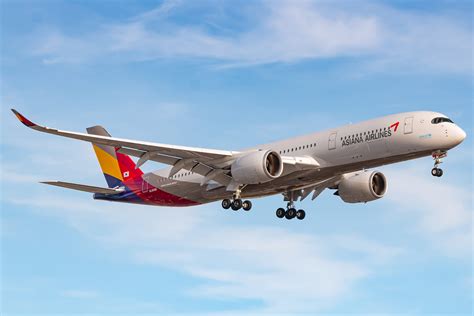 Asiana Airlines - JadenEliyanah