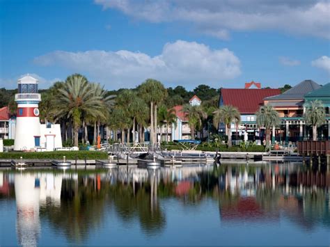 15 Best Small Towns in Florida (for a Weekend Escape!)