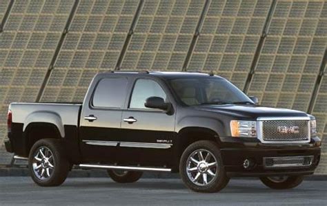 Used 2010 GMC Sierra 1500 Crew Cab Review | Edmunds