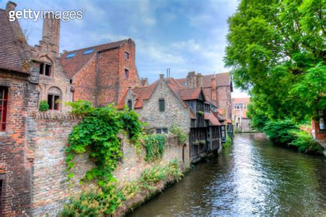 Brugge canals and medieval architecture, Belgium 이미지 (1015466034) - 게티이미지뱅크