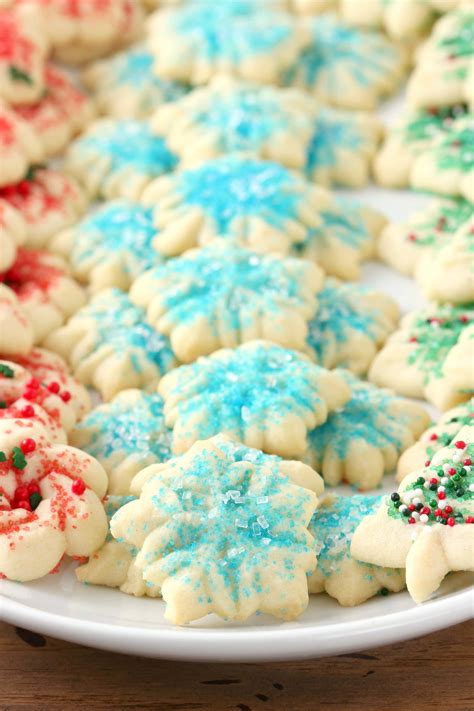 15 Easy Christmas Cookie Recipes - A Kitchen Addiction