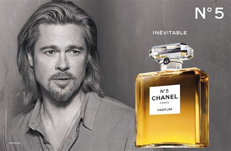 @Masquemodaestilo: BRAD PITT EL NUEVO ROSTRO DEL MÍTICO CHANEL Nº5