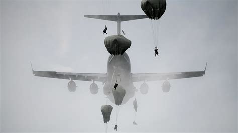 Arctic Warfare Heats Up: Unique Division Specializes in Cold-Weather Operations | AUSA