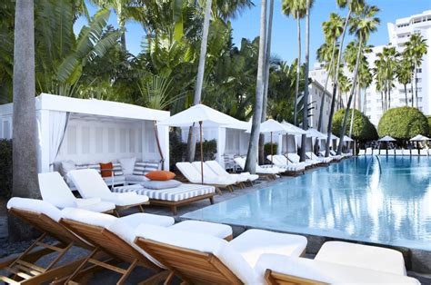 Hotel Pool Amenities | HuffPost