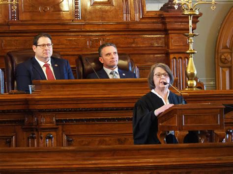 Kansas Supreme Court justices hang onto seats in retention vote ...