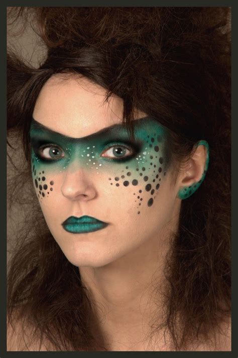 mask makeup | Alien makeup, Fantasy makeup, Green face paint