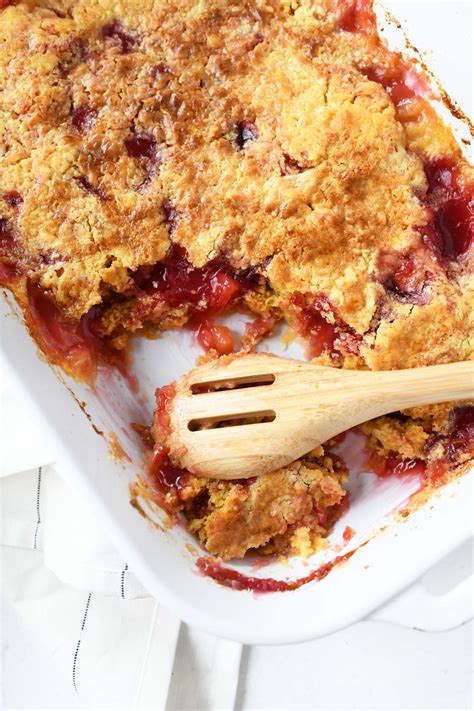 Easy Pineapple Cherry Dump Cake - Sizzling Eats