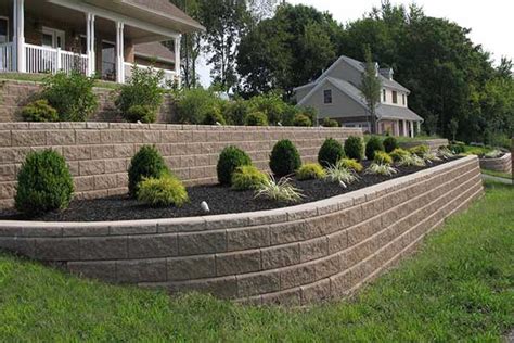 Retaining Wall Tackles Sloping Front Yard