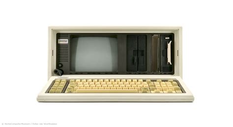 HomeComputerMuseum - Compaq Portable