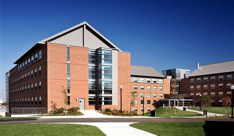 University of Connecticut, Garrigus Suites - KBE Building Corporation