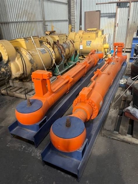 Hitachi EX3600-6 Bucket Cylinders | Minespec Parts