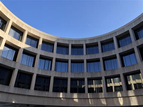 The Hirshhorn Museum, Washington, DC. Interior courtyard fenestration ...