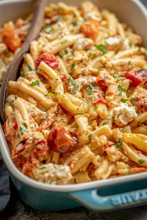 Baked feta pasta with roasted tomatoes | Tomato pasta recipe, Cherry tomato pasta, Roasted ...