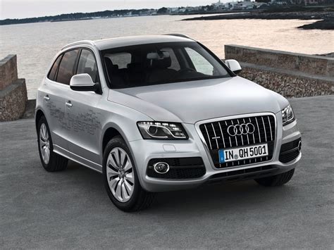 Audi Q5 hybrid quattro (2012) | Car Barn Sport