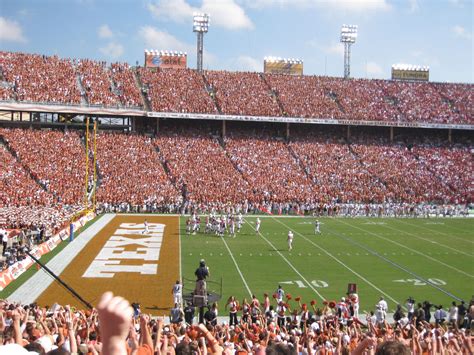 The 5 Best Football Stadiums in Texas